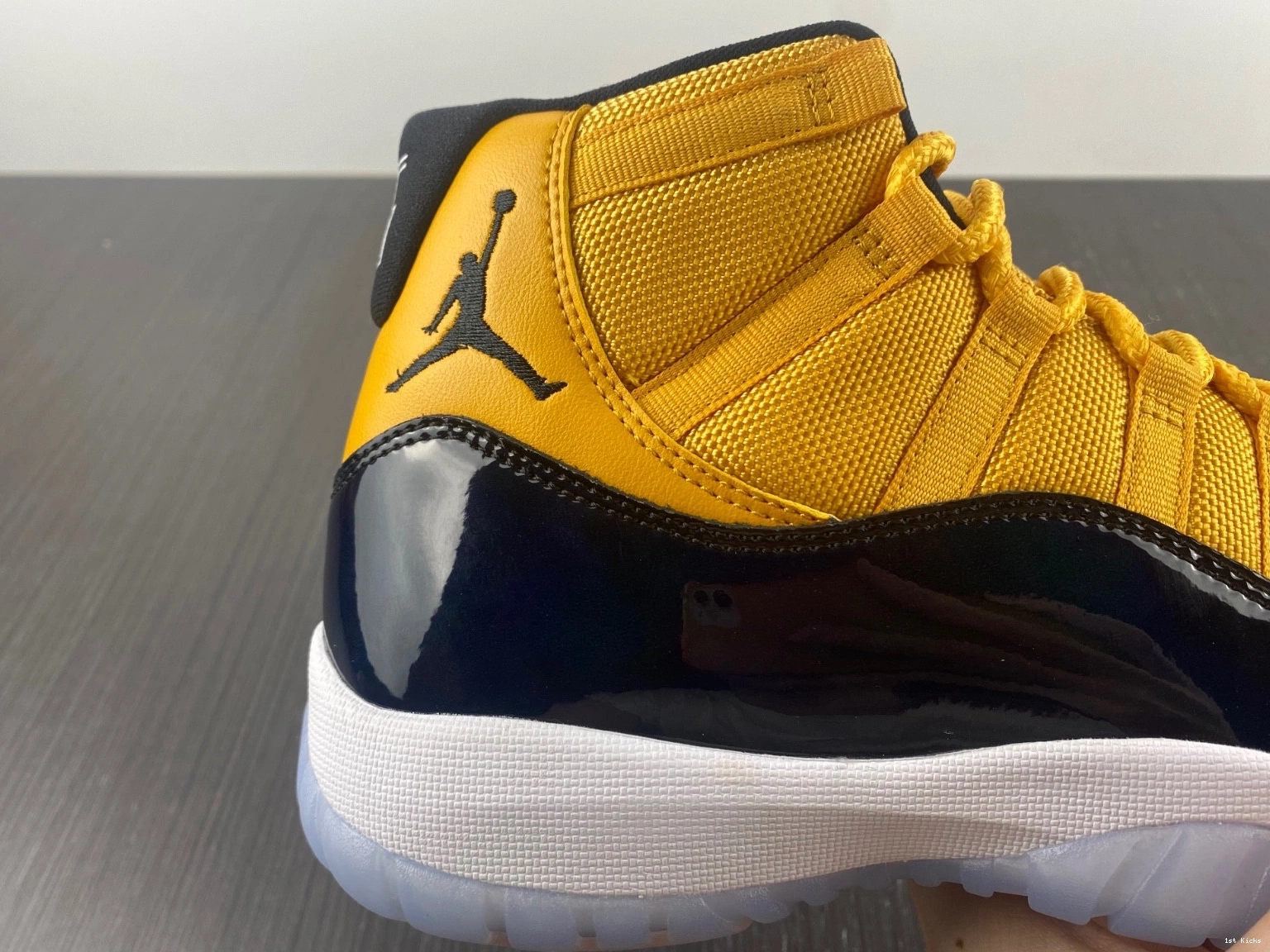 Air Jordan CT8012-118 11 White Retro Black Yellow 0114